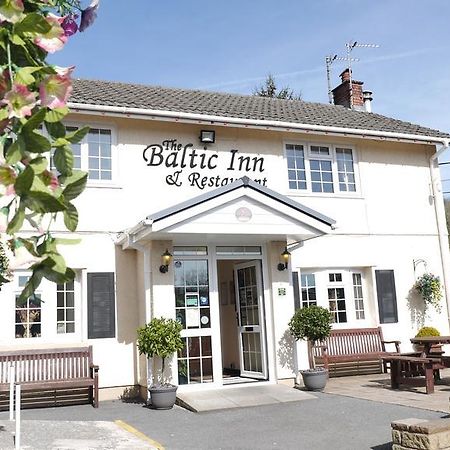 The Baltic Inn & Restaurant Pontyates Exterior photo